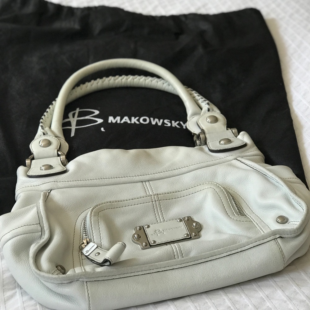B. Makowski Leather Purse